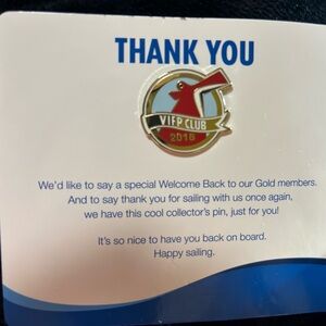 Colorful red blue &light blue & gold 2018 VIFP Club sailing collectors pins-